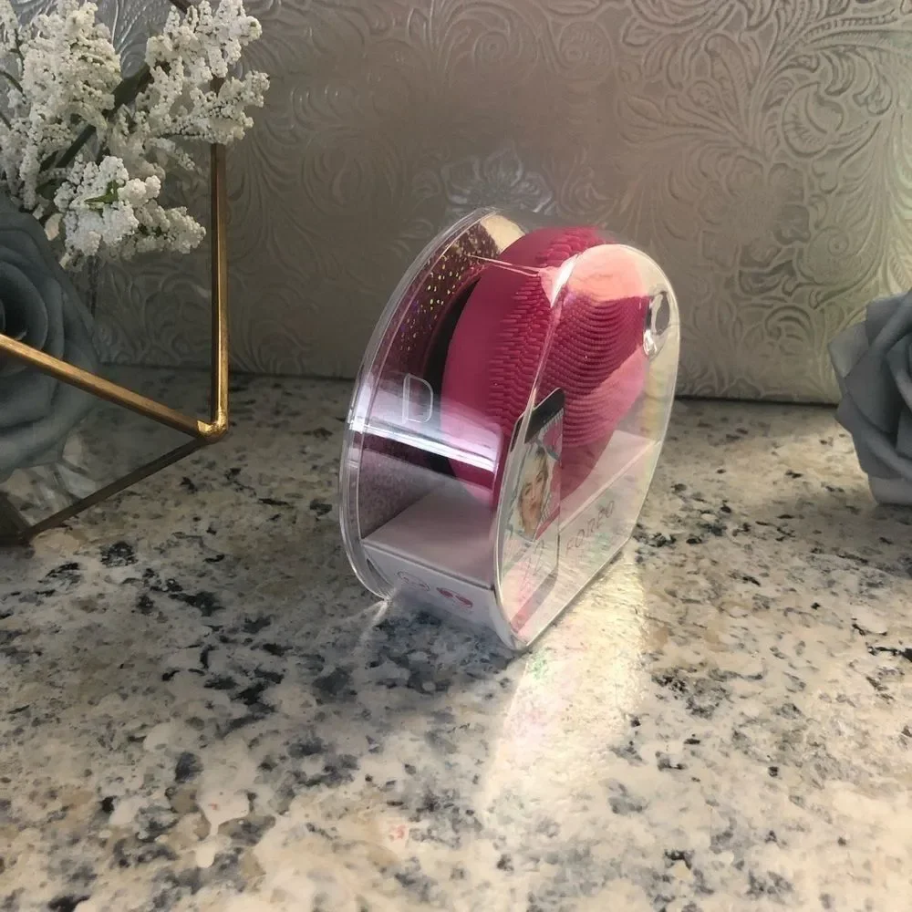 FOREO Luna fofo Smart beauty facial cleaner brush